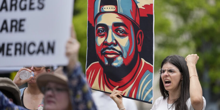 Kilmar Abrego Garcia will stay in prison to avoid expulsion by Ice