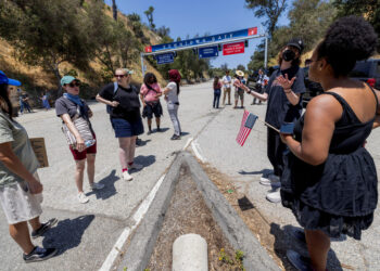 Los Angeles | Federal immigration agents asked to leave the Dodger Stadium