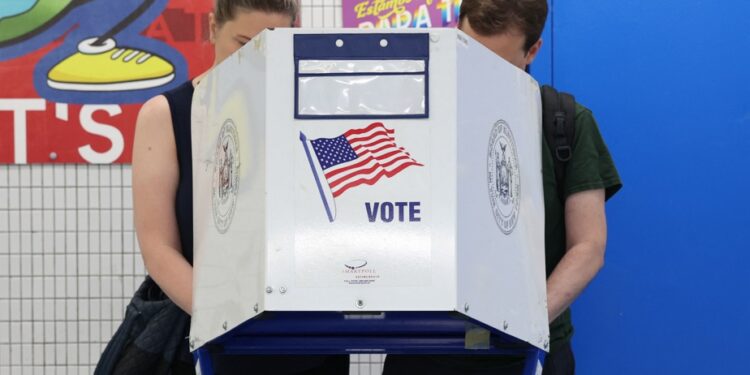 New York | Democrats in the polls to designate their candidate for the town hall