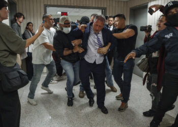 New York | Muscular arrest of a candidate for the town hall by the immigration police