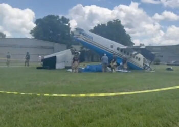 Tennessee | A plane carrying 20 people crash