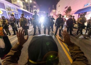 Tensions in Los Angeles | Trump sends hundreds of additional soldiers to demonstrators