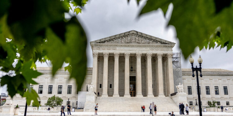 The Supreme Court rejects a complaint from Mexico against weapons manufacturers