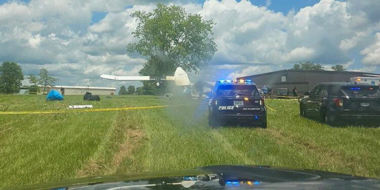 United States | A plane carrying 20 people crash