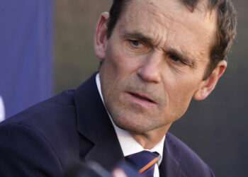 Washington pressure | The president of the University of Virginia resigns