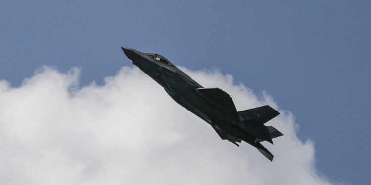 An F-35 crashes in California