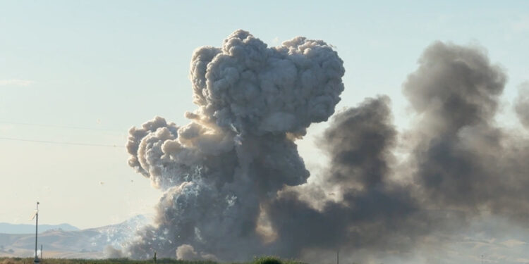 California | Seven people missing after the explosion of a fireworks warehouse