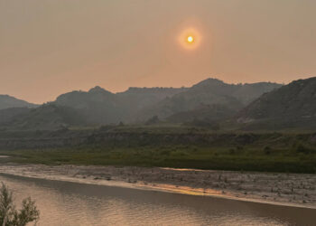 Canadian forest fires | Smoke covers northern American midwest
