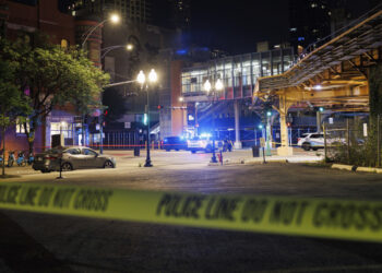 Chicago | A shooting left at least 4 dead and 14 injured