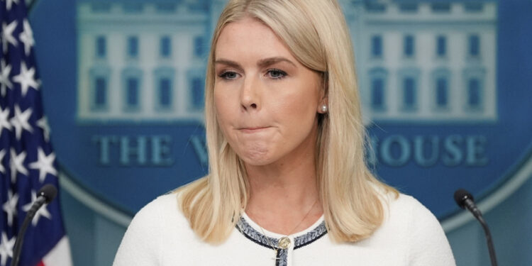 Donald Trump does not provide a special investigation into the Epstein case