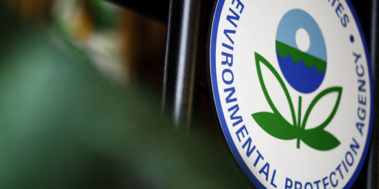 Environmental and health reviews | The Trump administration will not revise the ban on asbestos