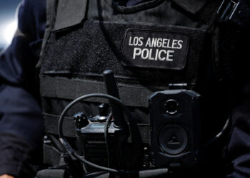 Los Angeles | A vehicle rushes on a crowd, more than 20 injured