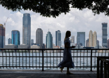 Strong rains and sudden floods sweep the northeast of the country