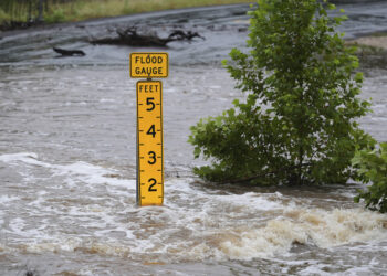 Texas | At least six dead in floods