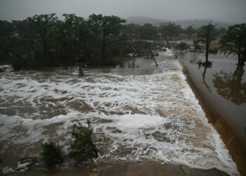 Texas floods | The record climbs to 27 dead