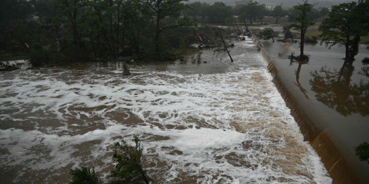Texas floods | The record climbs to 27 dead