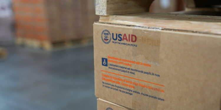 The Senate approves 9 billion cuts for humanitarian aid and the public media