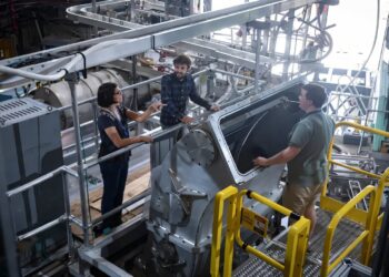 A new measure of the free life of neutrons reaches a world record precision