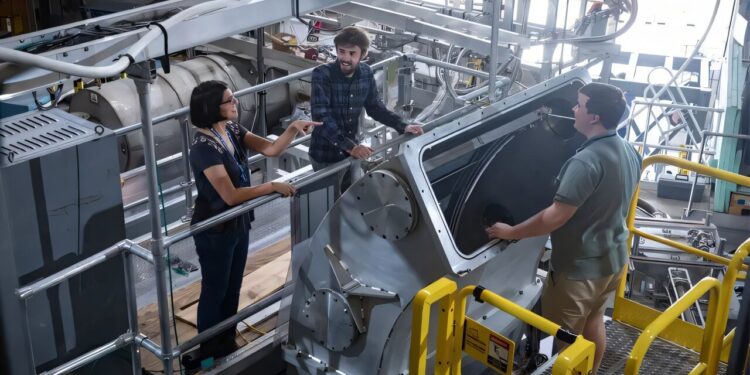 A new measure of the free life of neutrons reaches a world record precision