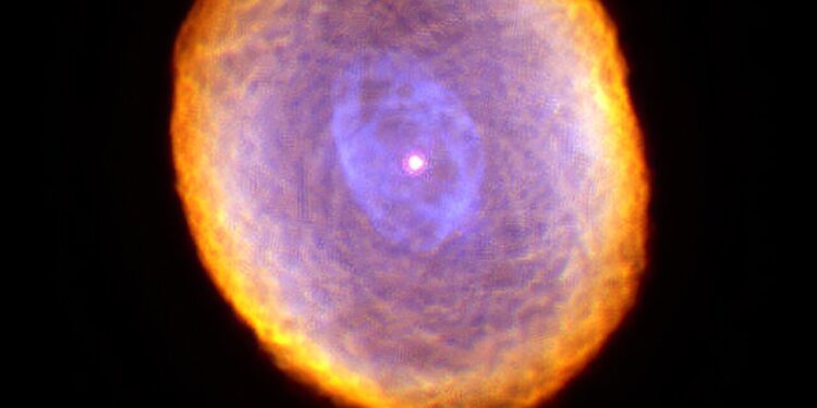 Astronomers capture a record evolution of 130 years of a dying star