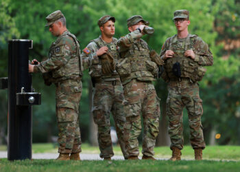 Donald Trump threatens to send the National Guard to Baltimore