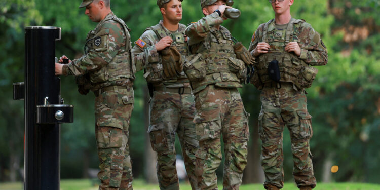 Donald Trump threatens to send the National Guard to Baltimore