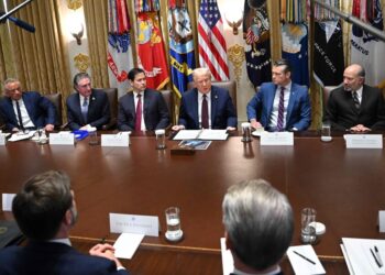 Meeting of the Trump cabinet | Three hours of praise and flattery