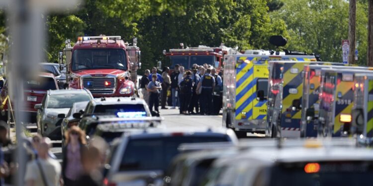 Minneapolis | A shooter kills two children and hurts 14 others in the church of a Catholic school