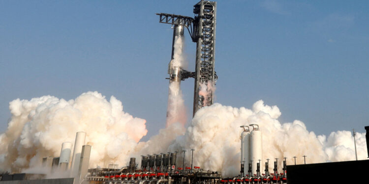 Trump wants to lighten regulations to strengthen the American space industry