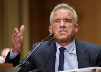 Accused of having lied, Trump’s secretary of health defends his dismissals of scientists