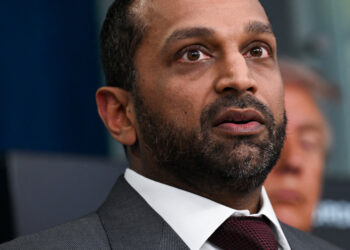 FBI | Three shaped officials denounce the “politicization” of the federal police