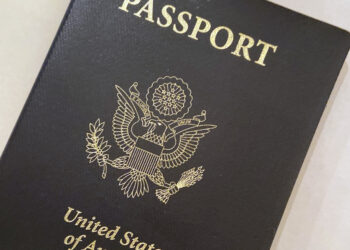 Justice contrasts against Trump by authorizing “x” passports