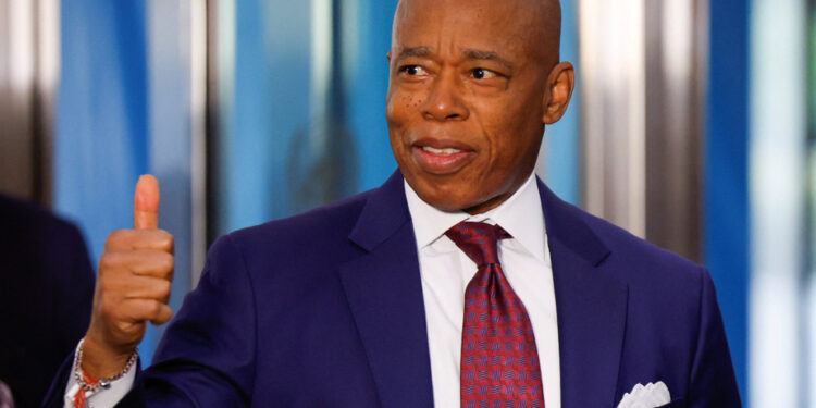 Municipal election in New York | The outgoing mayor announces that he is abandoning the race