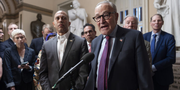 Risk of budgetary paralysis | Trump meets Democratic leaders