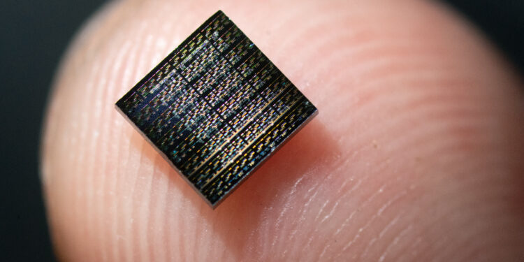 Artificial neurons replicate biological function for improved computer chips