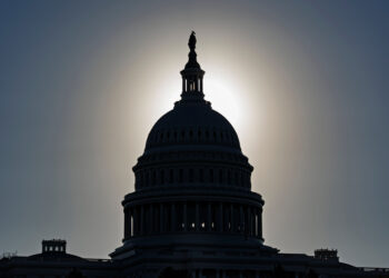 Budget paralysis | Start of staff reductions among civil servants