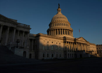 Budgetary paralysis | Republicans reiterate the threat of massive layoffs