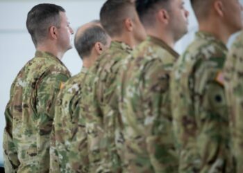 In the midst of budgetary paralysis | California deploys military to distribute food aid