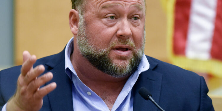 Sandy Hook shooting | The conspirator Alex Jones rejected his last appeal