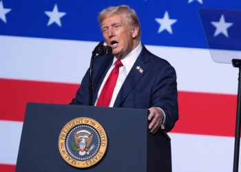 Speech before army high officers | Trump calls for “interior enemies”