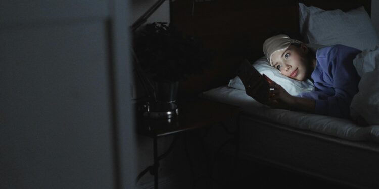 Tweeting at night linked to worse mental well-being