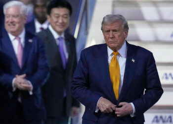 Visit to Japan | Trump optimistic about deal with China
