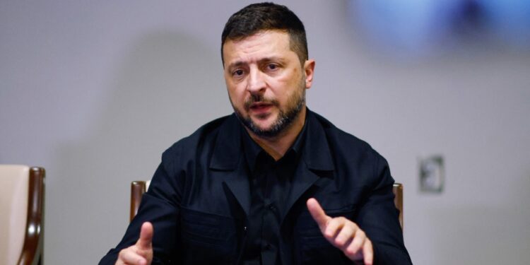 War in Ukraine | Trump receives Zelensky after relaunching his dialogue with Putin