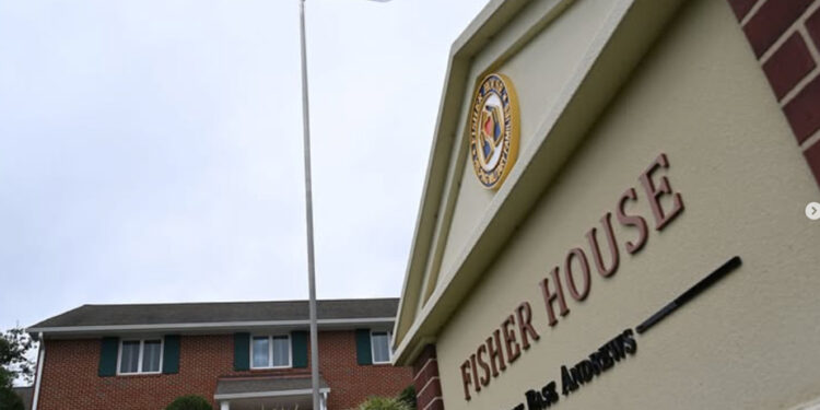 Andrews Air Force Base | An “anti-Trump” package causes the hospitalization of seven people