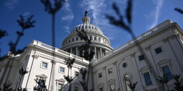 Budgetary paralysis ends without a winner