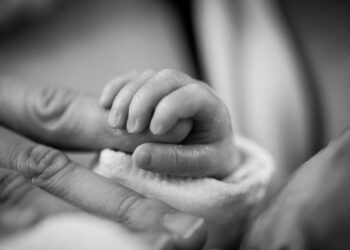 Husbands’ self-esteem linked to lower risk of premature birth among partners