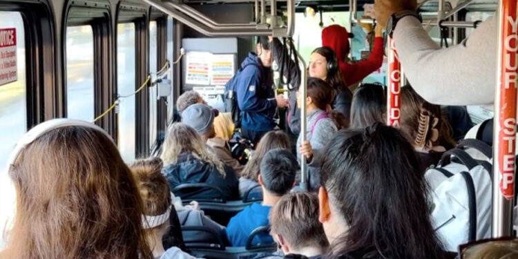 Iowa City | Free buses, cleaner air and improved traffic