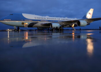 Near Washington | Several people evacuated to a military base