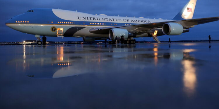 Near Washington | Several people evacuated to a military base