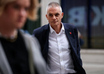 Threats of lawsuits from Trump | Resigning director general calls on BBC to ‘fight’ to defend journalism